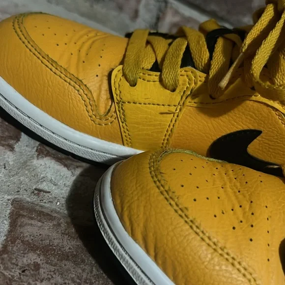 Kids preschool Jordan 1 mid University Gold size 2y - Picture 12 of 13